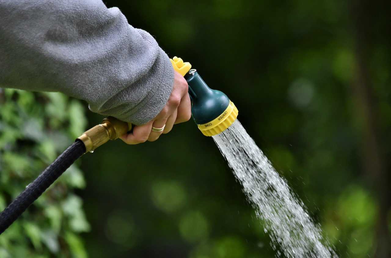 Comment installer un système d'arrosage automatique dans son potager ? découvrez notre système d'irrigation automatique efficace, conçu pour optimiser l'arrosage de vos cultures tout en économisant l'eau et le temps.