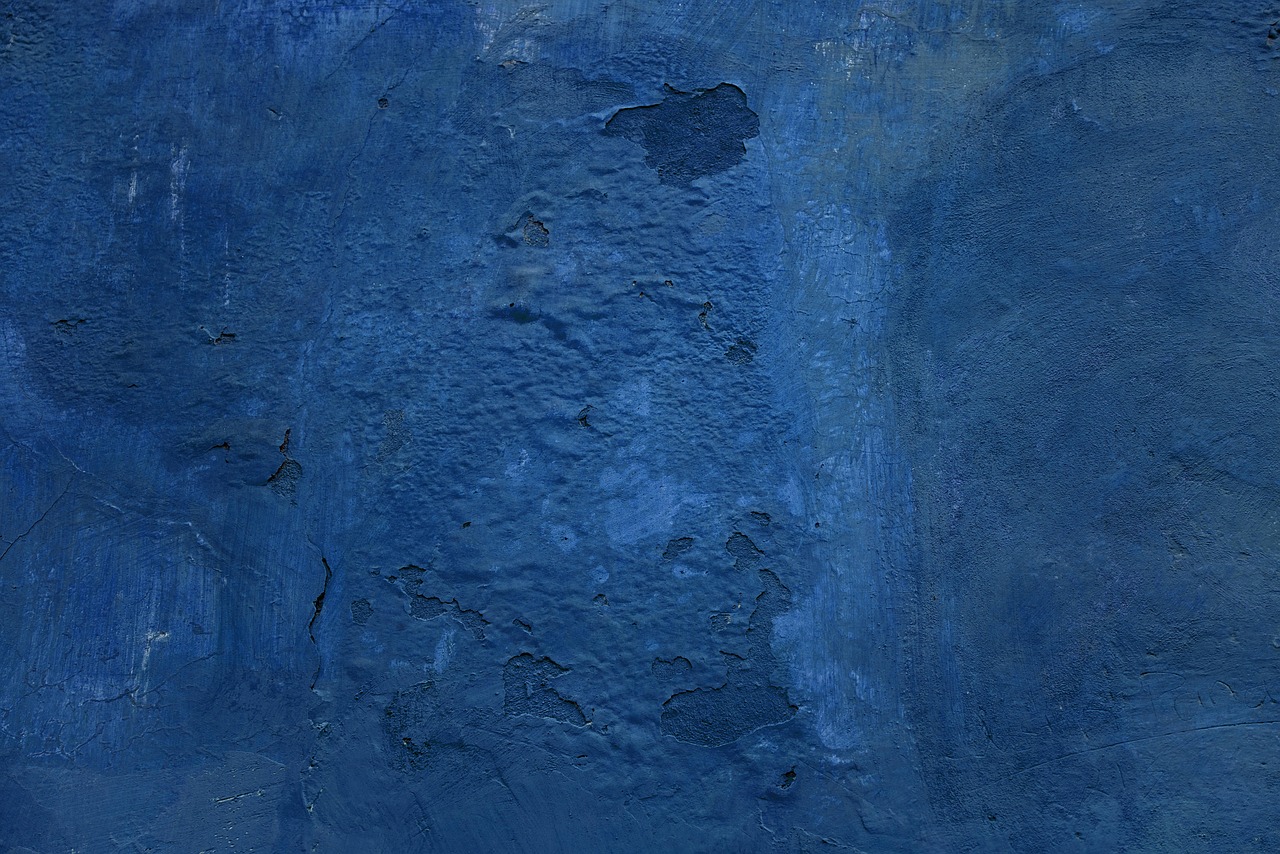 Quelle technique utiliser pour obtenir un effet peinture vieilli sur un meuble ? découvrez le sens de 'distressing' en français, un terme qui décrit une situation ou un sentiment de grande détresse ou de détresse émotionnelle.